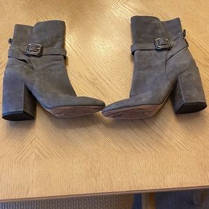 Vince Canute grey suede booties preowned